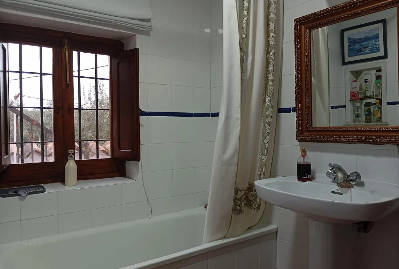 La Tina Nueva Guest House El Batan  Spain